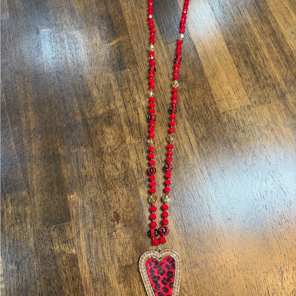 Chic Red Heart Pendant Necklace